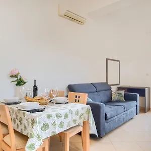 https://apartments-sunset-vodnjan.in-istria.net