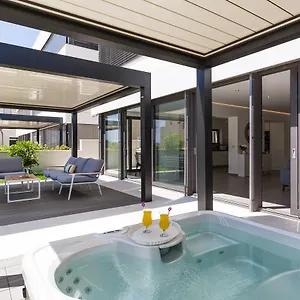 luxury-apartment-periska-with-jacuzzi-pool.hotelinzadar.com/